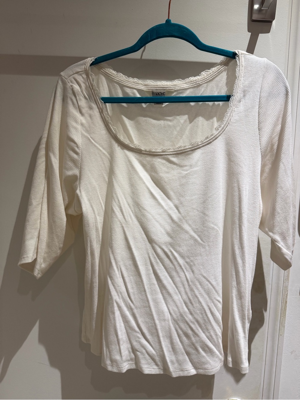 🦷 Maeve (Anthro) Off White Lace Scoop Neck Tee 🥥